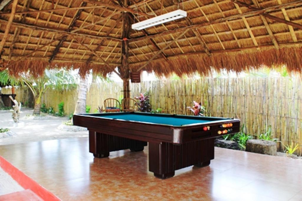 Cooper'S Beach Resort Lucbuan Eksteriør bilde