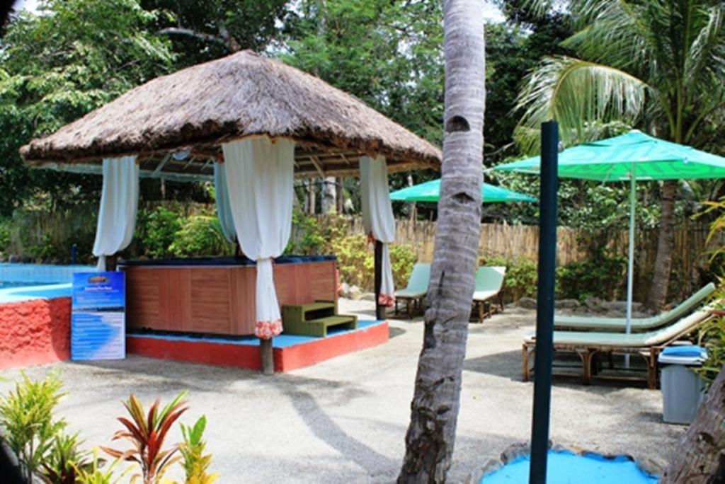 Cooper'S Beach Resort Lucbuan Eksteriør bilde