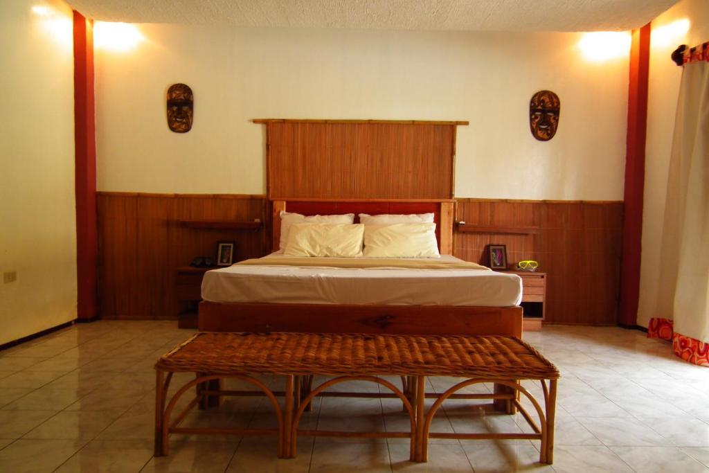 Cooper'S Beach Resort Lucbuan Rom bilde