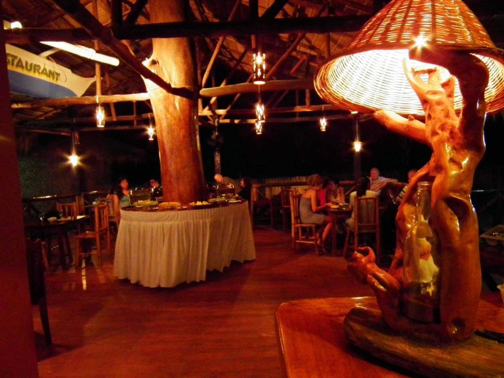 Cooper'S Beach Resort Lucbuan Eksteriør bilde