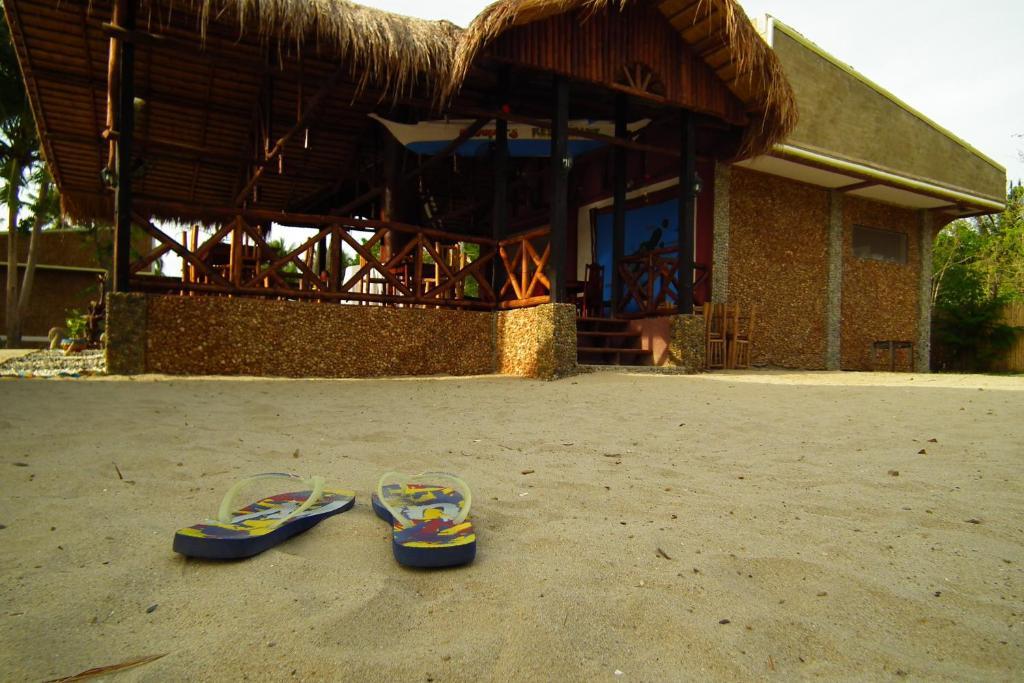 Cooper'S Beach Resort Lucbuan Eksteriør bilde