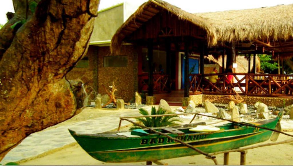 Cooper'S Beach Resort Lucbuan Eksteriør bilde