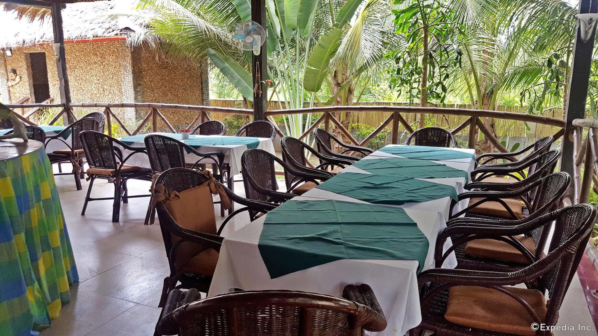 Cooper'S Beach Resort Lucbuan Eksteriør bilde
