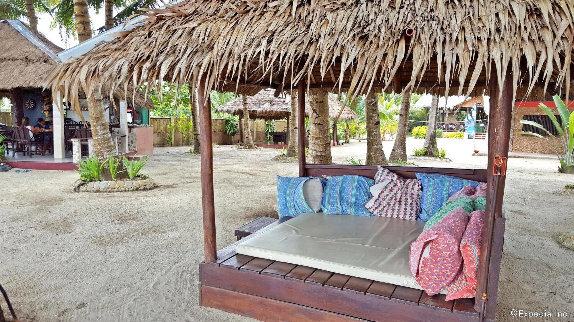 Cooper'S Beach Resort Lucbuan Eksteriør bilde