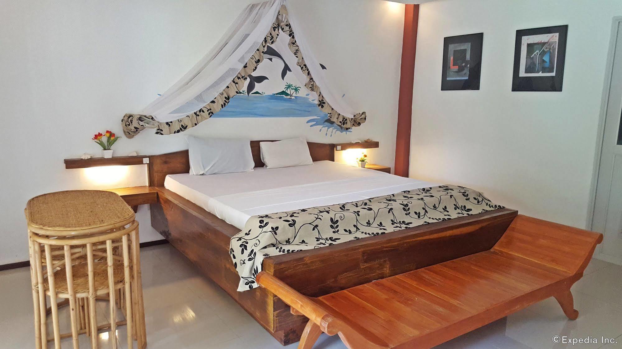 Cooper'S Beach Resort Lucbuan Eksteriør bilde