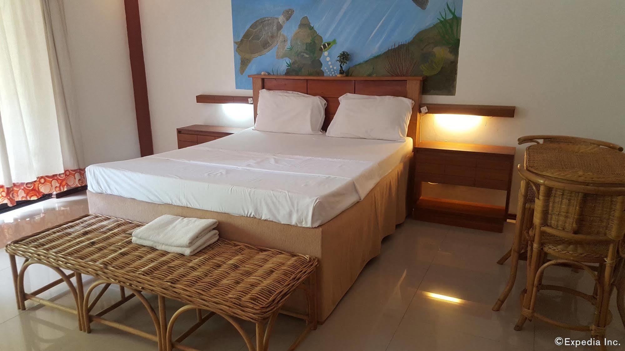 Cooper'S Beach Resort Lucbuan Eksteriør bilde