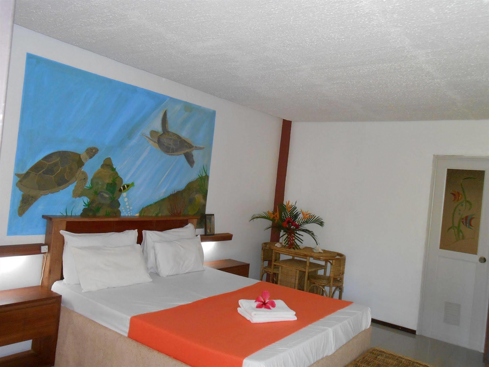 Cooper'S Beach Resort Lucbuan Eksteriør bilde