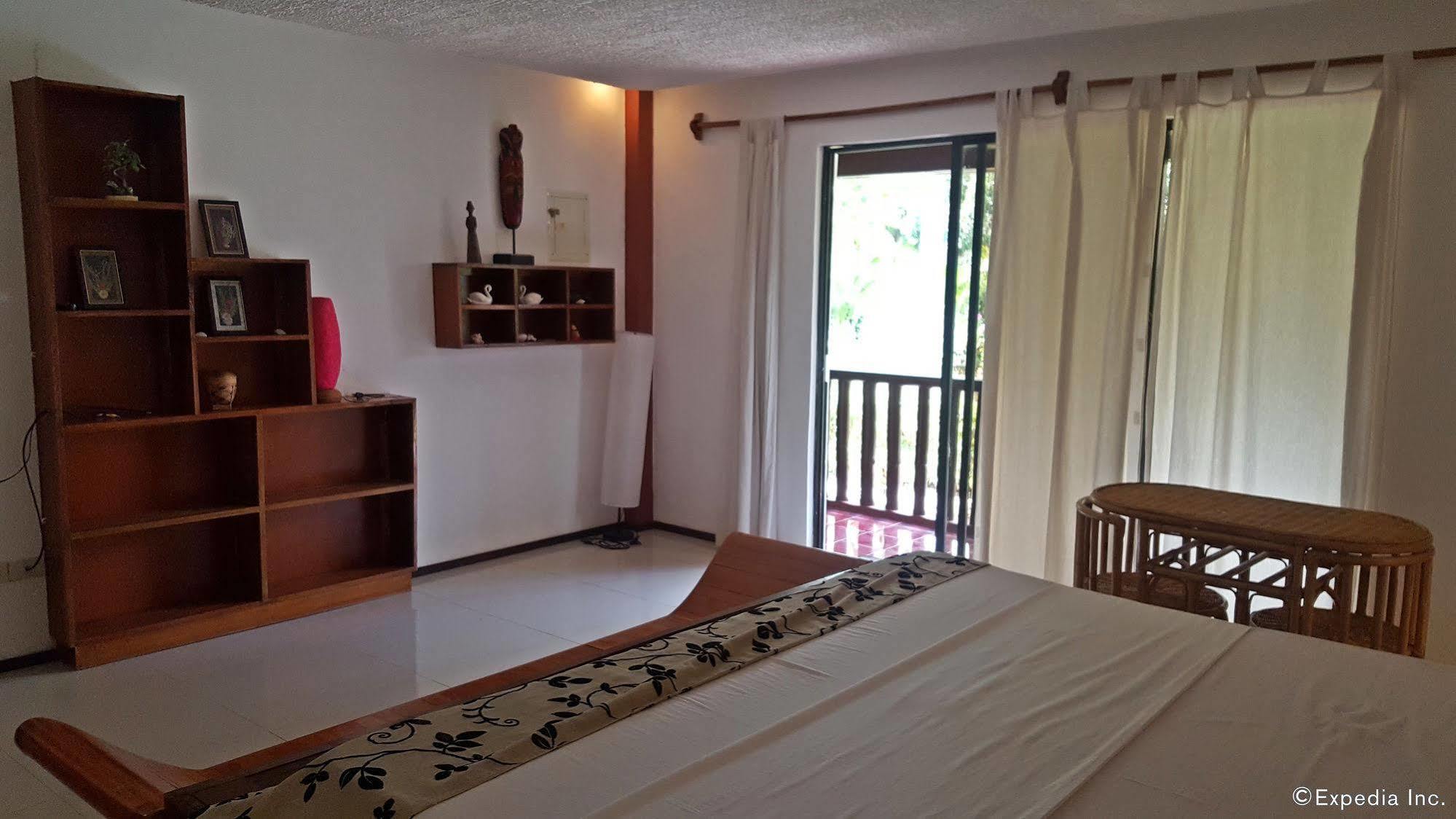 Cooper'S Beach Resort Lucbuan Eksteriør bilde