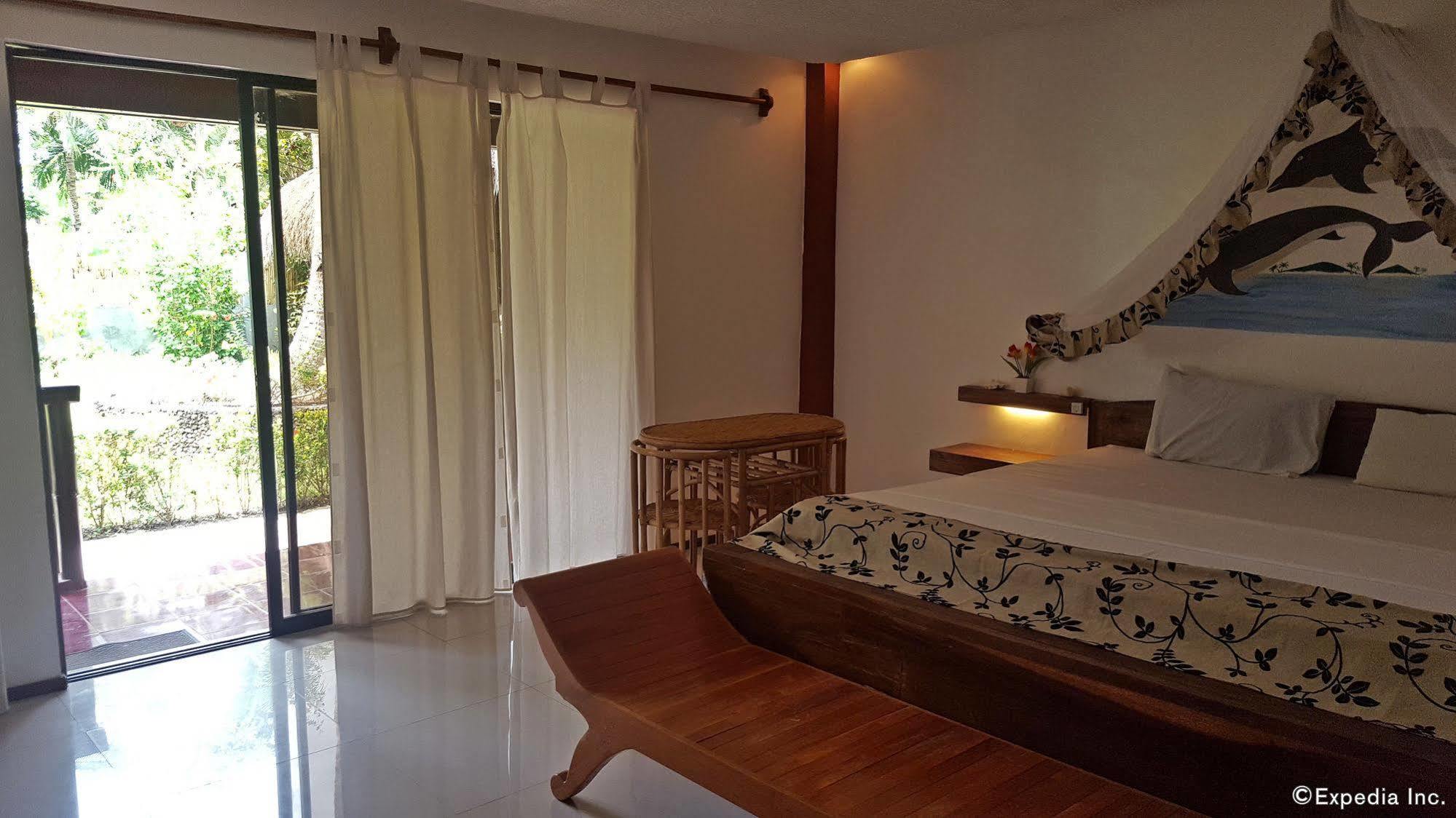 Cooper'S Beach Resort Lucbuan Eksteriør bilde