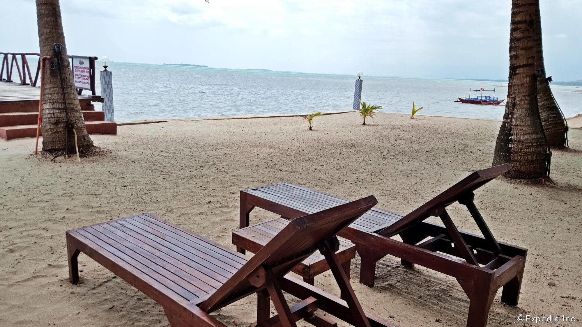 Cooper'S Beach Resort Lucbuan Eksteriør bilde