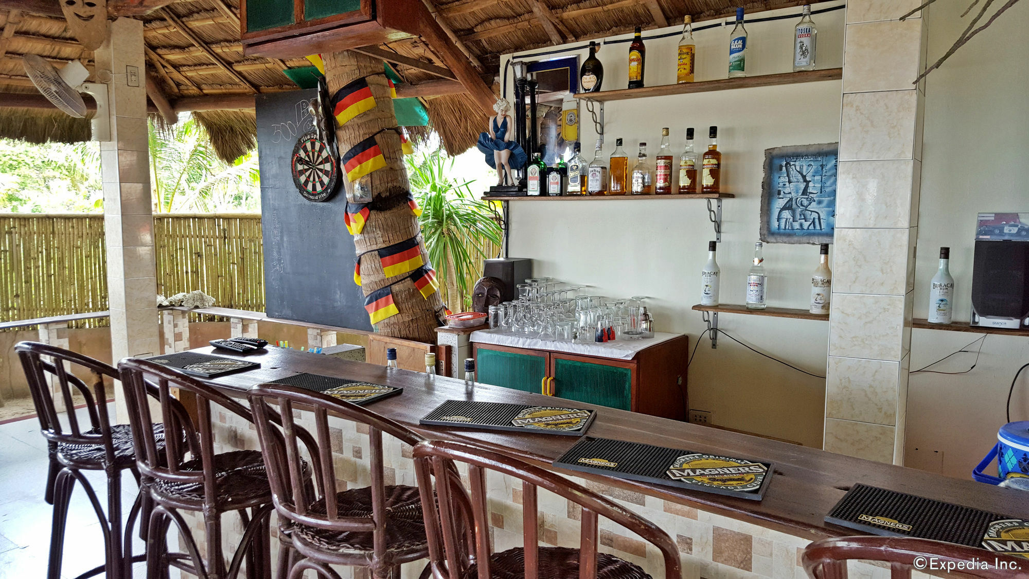 Cooper'S Beach Resort Lucbuan Eksteriør bilde